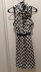 Sleeveless patterned dress